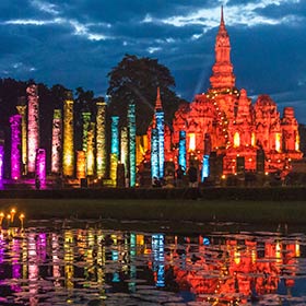 Sukhothai s’illumine en juillet