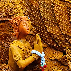 Ubon Ratchathani, la Thaïlande à la lumière des bougies sculptées