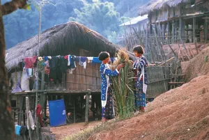 The Lahu or Muser Hilltribe at Kob Dong Village on Doi Ang Khang, Chiang Mai Published in Osotho Magazine, Issued : February, 2009 *** Local Caption *** ชาวลาหู่ หรือ ชาวเขามูเซอดำ บ้านขอบด้ง บนดอยอ่างขาง จังหวัดเชียงใหม่ ในสารคดีหุบดอยอ่างขาง ความรักผลิบานทุกฤดูชีวิต อนุสาร อ.ส.ท. ประจำเดือนกุมภาพันธ์ 2552